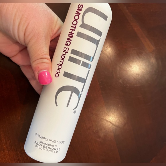 UNITE Smoothing Shampoo 10oz Full Size - Picture 3 of 5